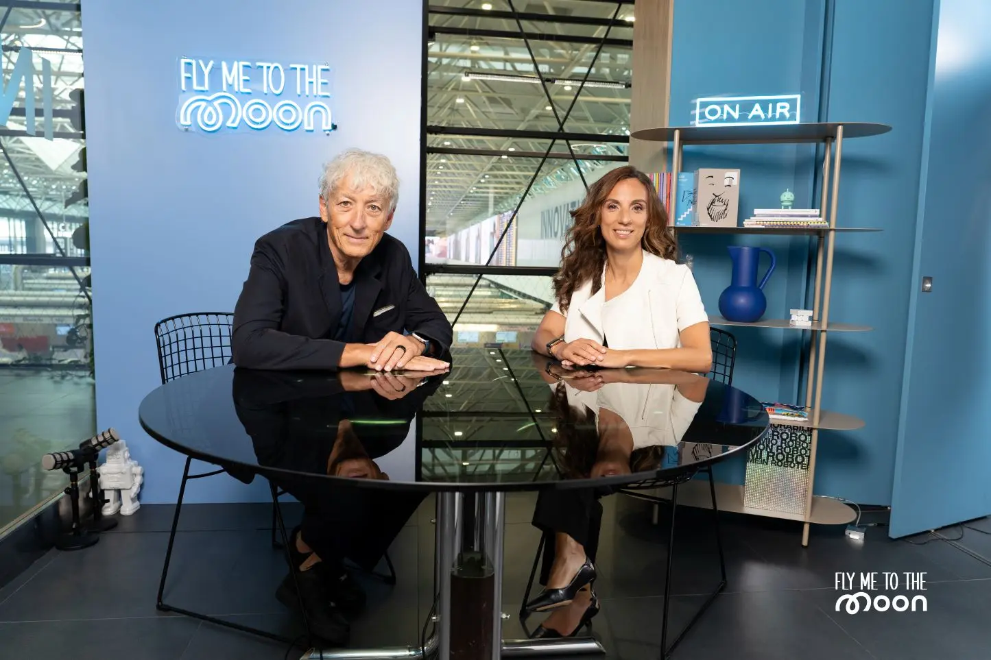 Riccardo Luna and Maddalena Adorno, interviewed in the third episode of "Fly Me To The Moon", the new podcast byMundys